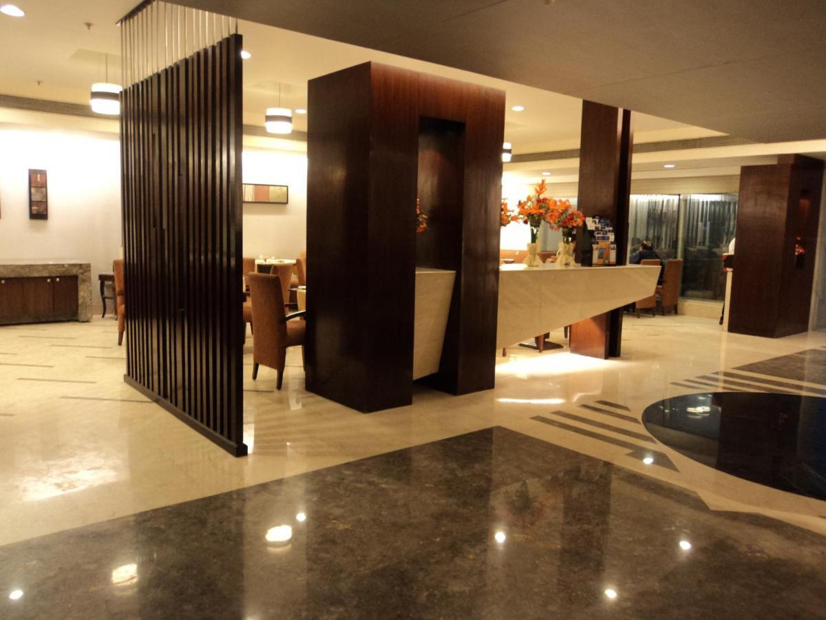 Muse Sarovar Portico Nehru Place New Delhi Buitenkant foto