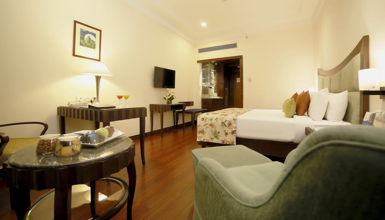 Muse Sarovar Portico Nehru Place New Delhi Buitenkant foto