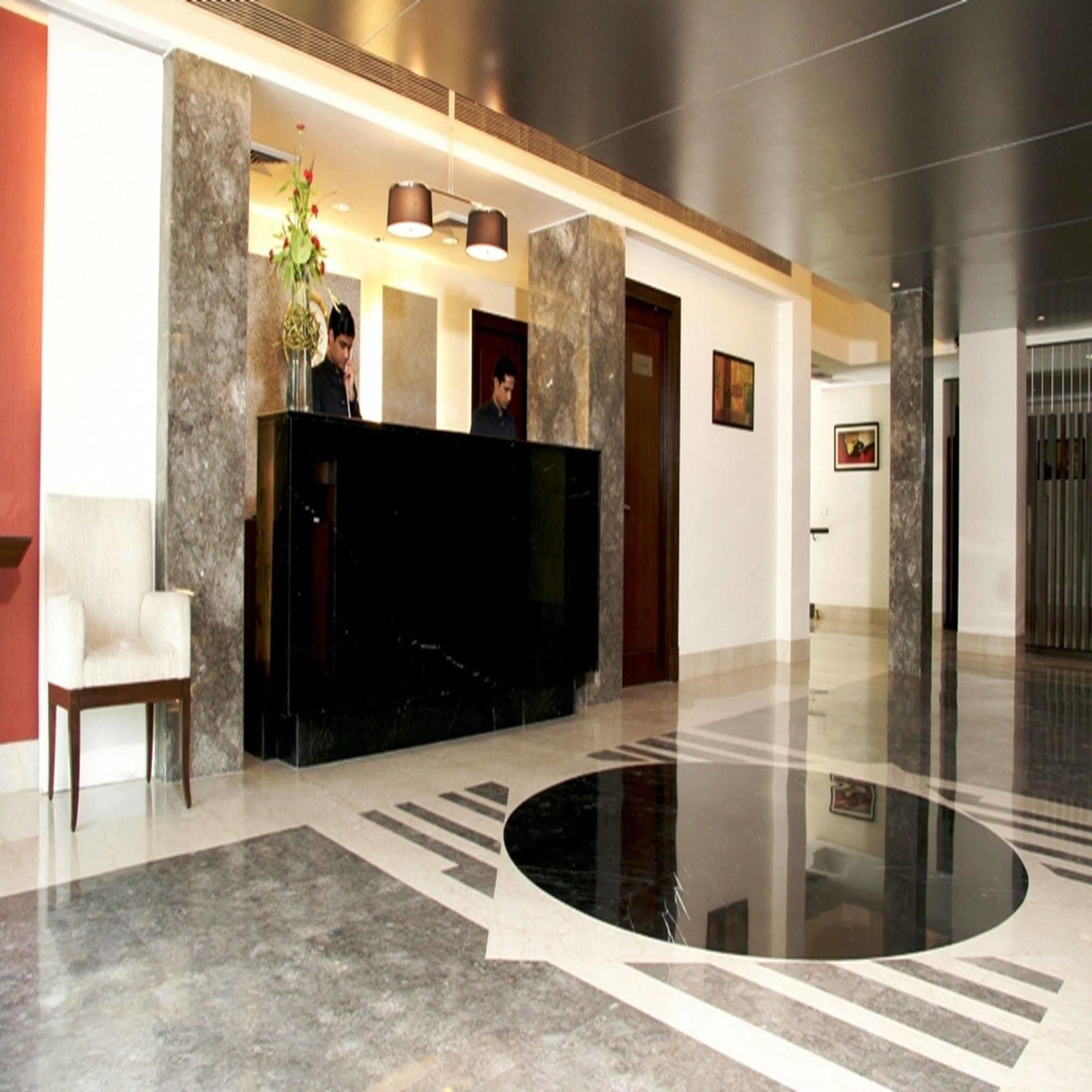 Muse Sarovar Portico Nehru Place New Delhi Buitenkant foto